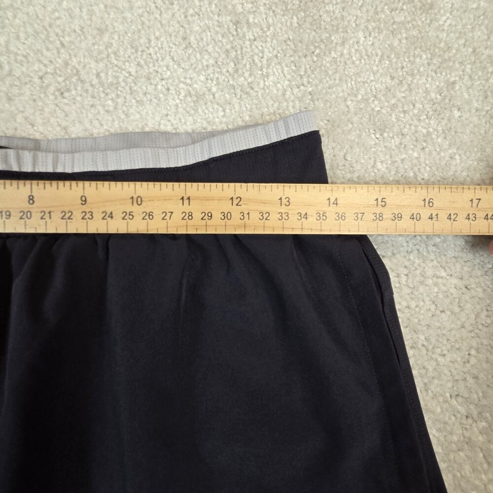 Fabletics Fundamental Shorts Mens Medium Green Black Lot (2) Athletic Gym 7 in - Picture 10 of 13